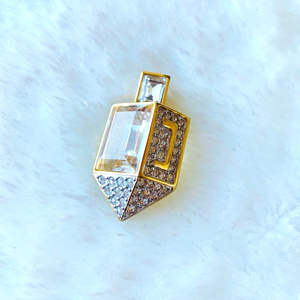 Swarovski brooch with crystals